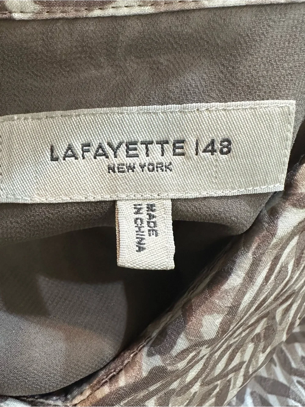 Lafayette 148 New York Printed Long Sleeve 100% Silk Button Down Top Size XS - Picture 8 of 10